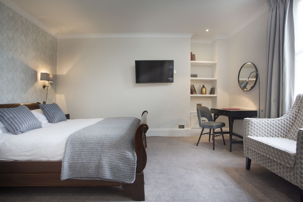 Royal Wells Hotel 25/71