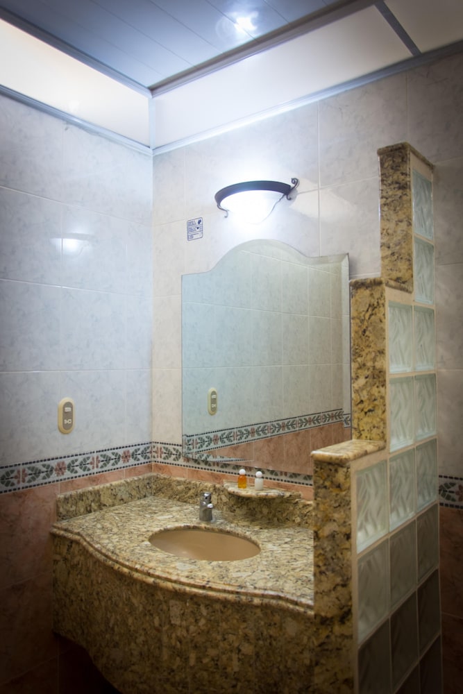 Hotel Santa Maria 25/33