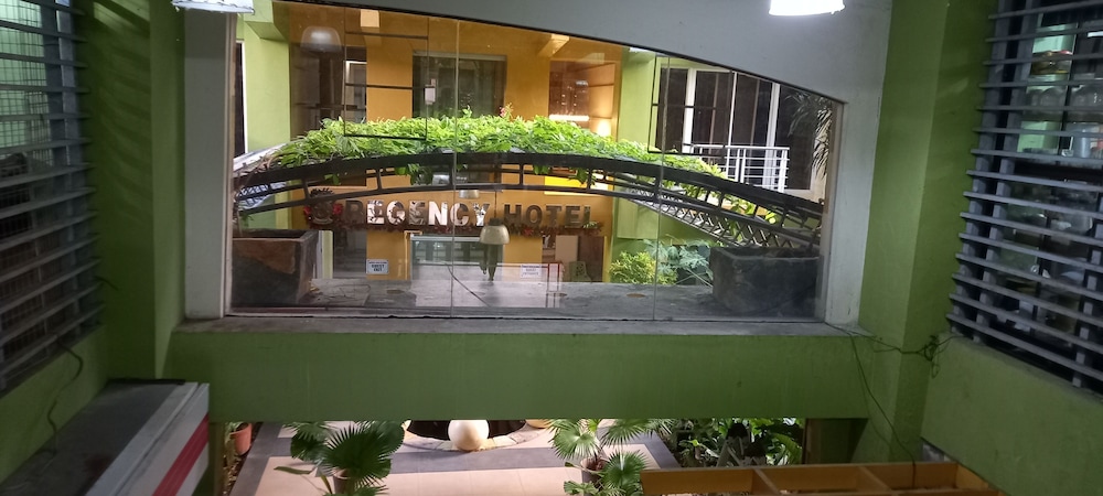 Regency Hotel De Vigan 1/28