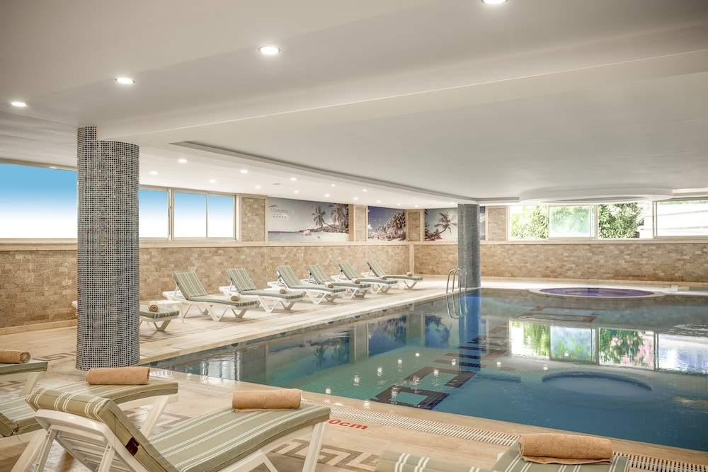 L'Oceanica Beach Resort Hotel 17/50