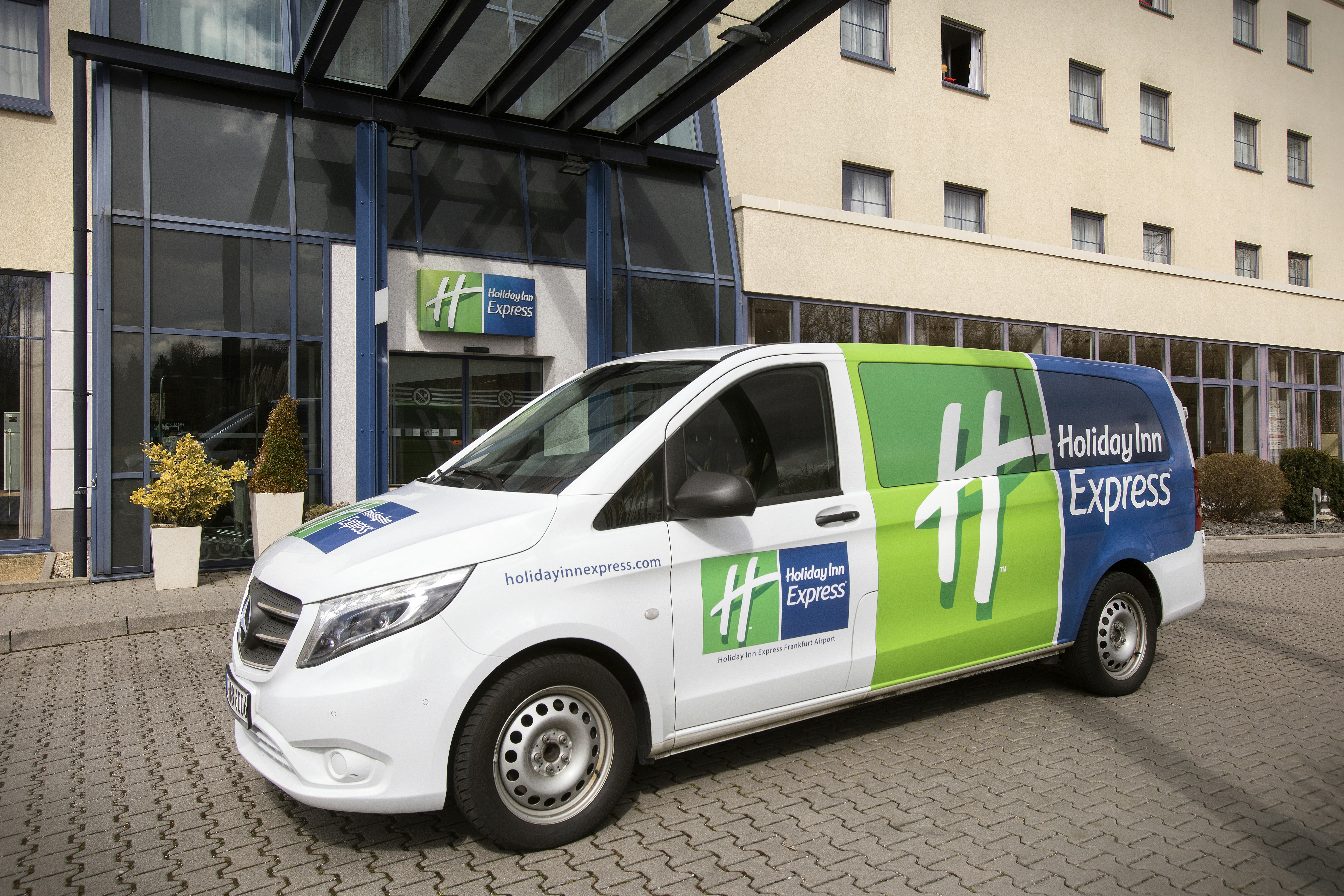 HOLIDAY INN EXPRESS FRANKFURT AIRPORT 50/58