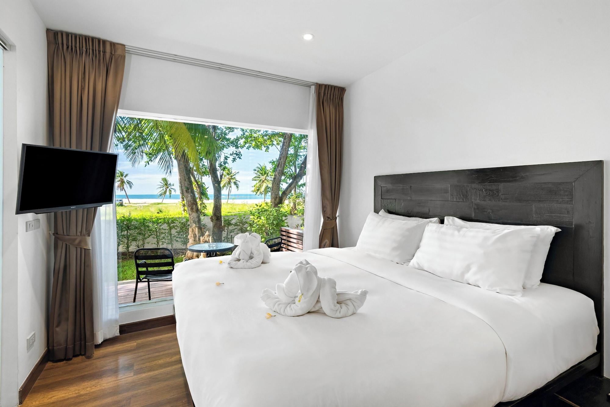 غرفة ديلوكس بإطلالة على البحر بغرفتي نوم بجاكوزي، Zara Resort (ex The Privilege Hotel Ezra Royal Beach) 3/7