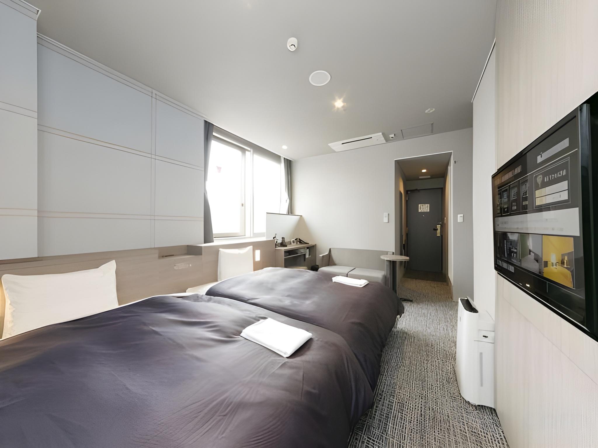 Hollywood, Deluxe, Twin Beds