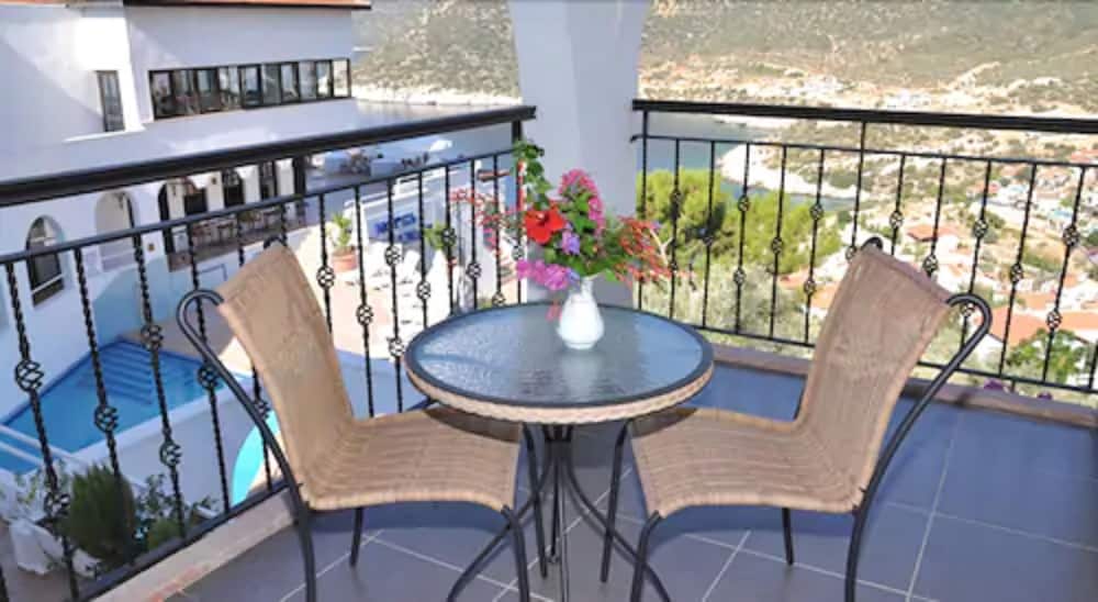 Kalamar Hotel 2/50