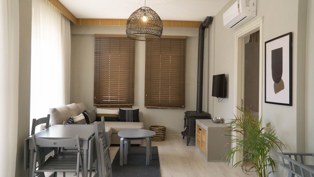 Alp Suites Mandalin 25/37