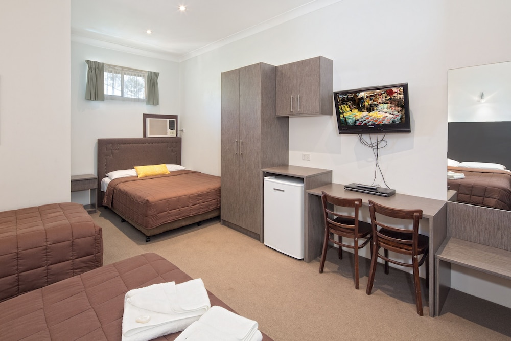 Sapphire Palms Motel 44/69