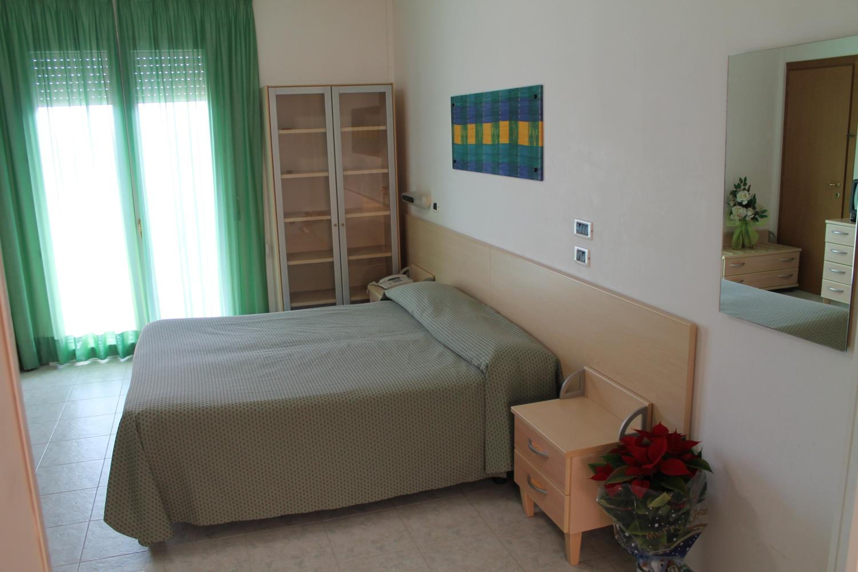 Room, Single