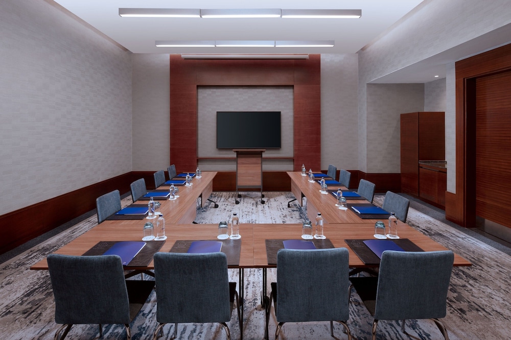 Delta Hotels By Marriott Istanbul Levent 64/70