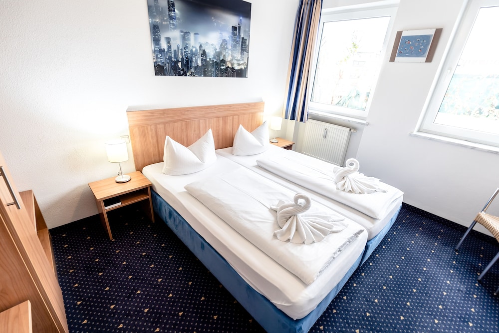 Hotel Fresh Inn 8/41