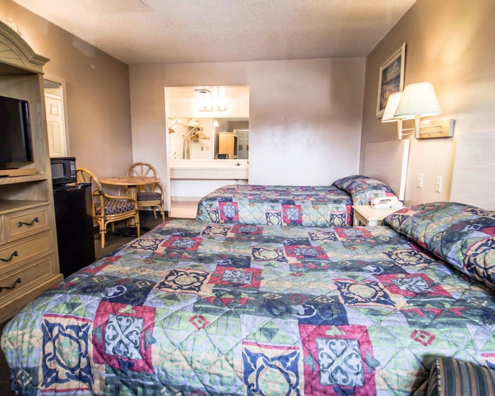 Rodeway Inn Apopka 16/46