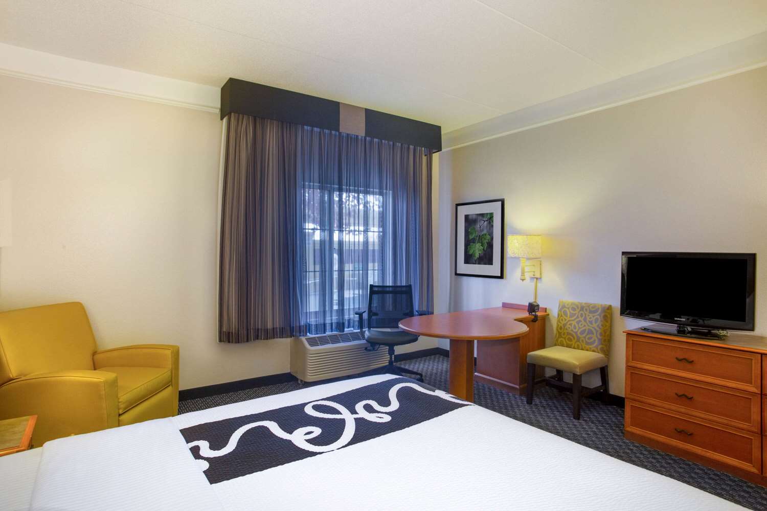 La Quinta Inn Suites St Louis Westport 24/49