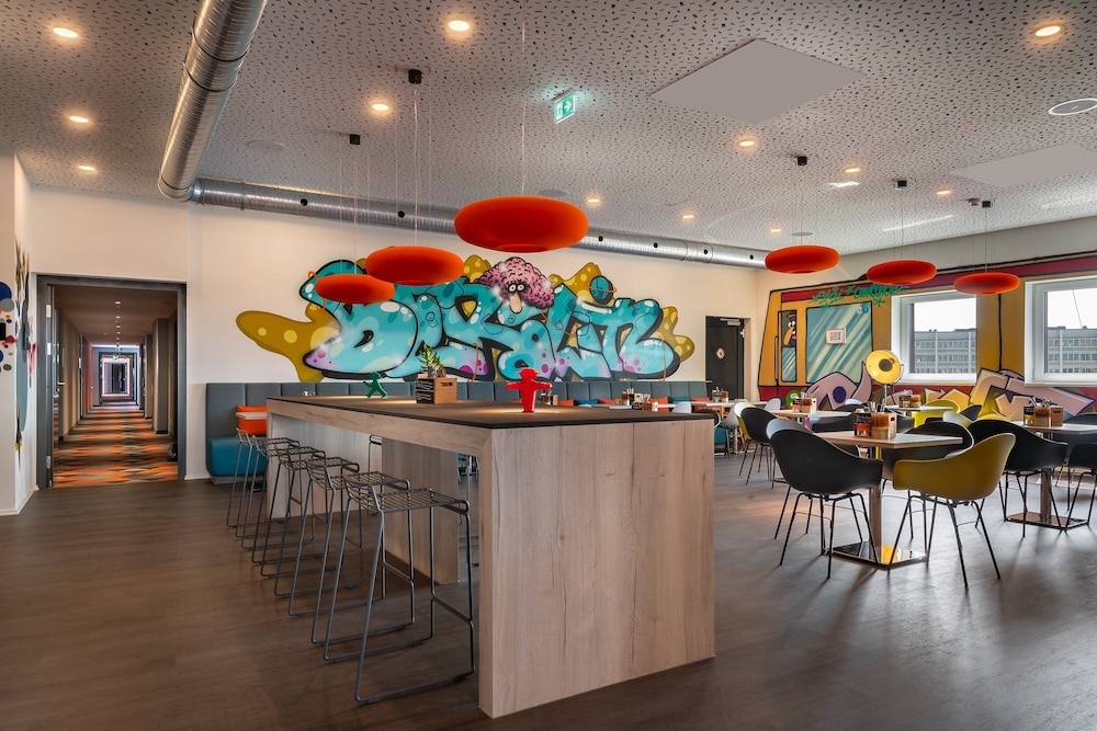 Holiday Inn - the niu, Hide Berlin Friedrichshain by IHG 48/58