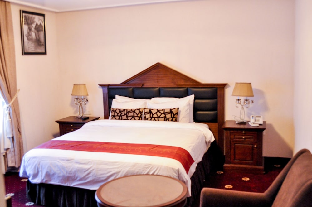 Caledonian Suites 20/63