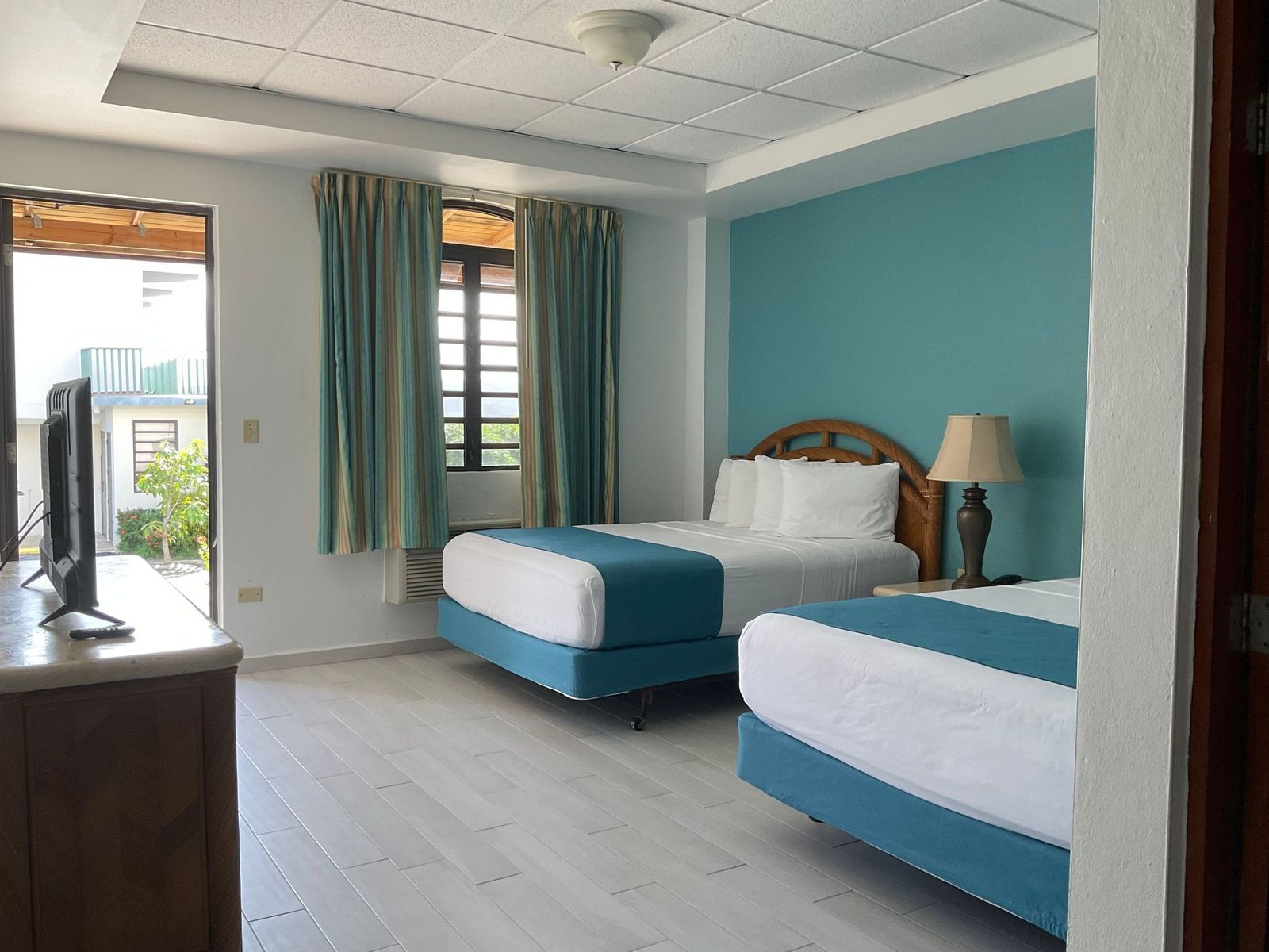 2 Bedrooms, Quadruple, 2 Bathrooms