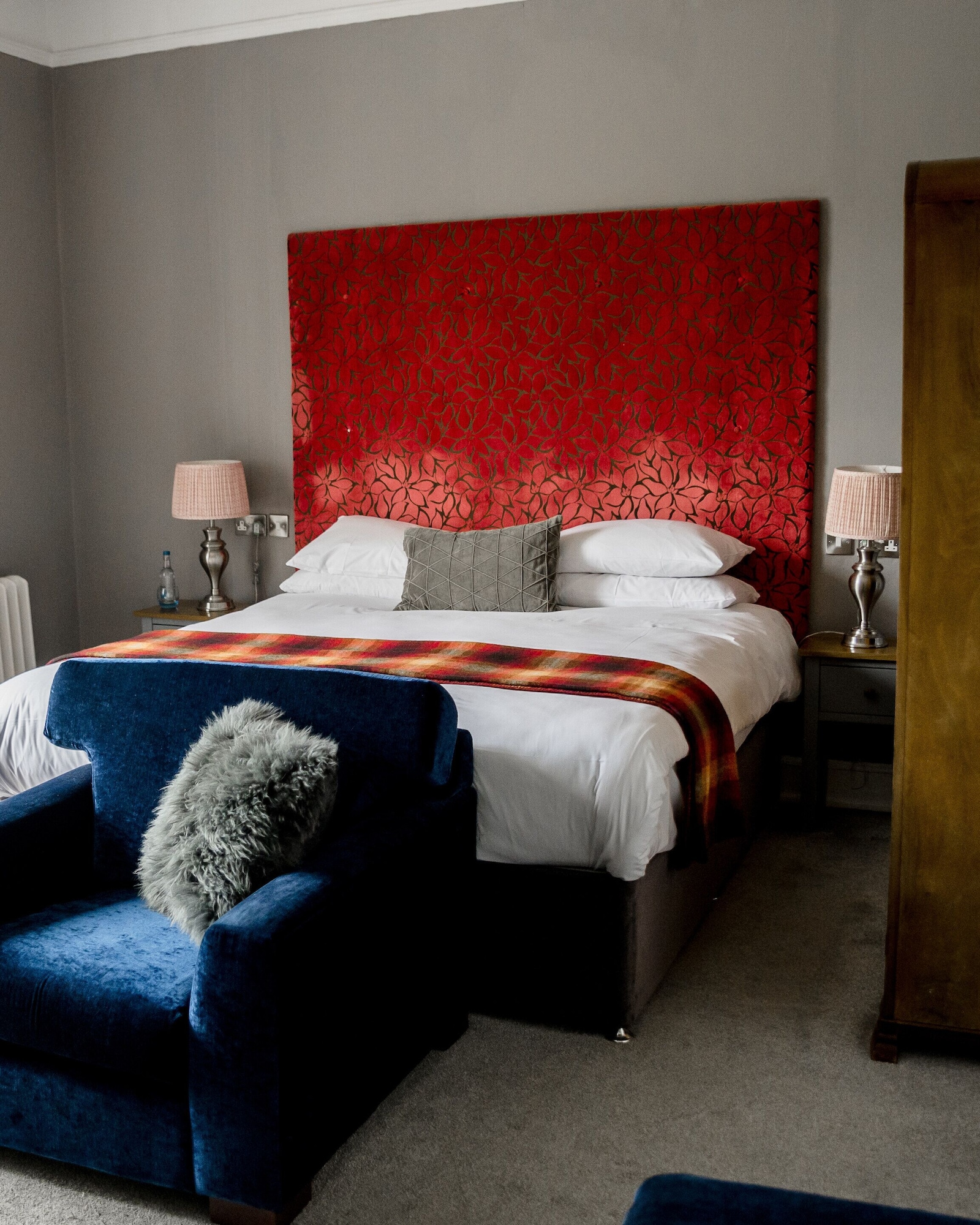 Roomy, Double or Twin Bed