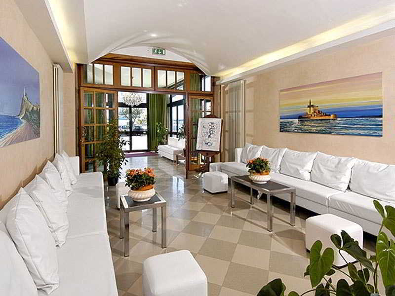 Hotel Lungomare Cervia 24/36