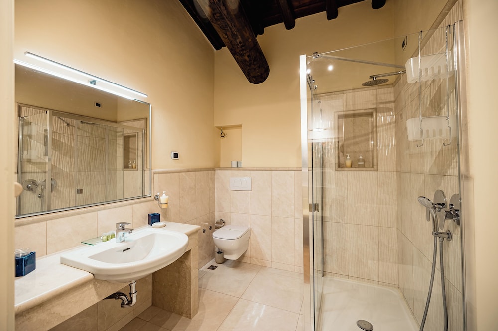 RELAIS DU SILENCE ALBERGO RELAIS I DUE ROCCOLI 46/50