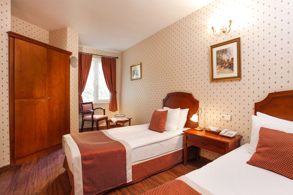 Erguvan Hotel 17/68