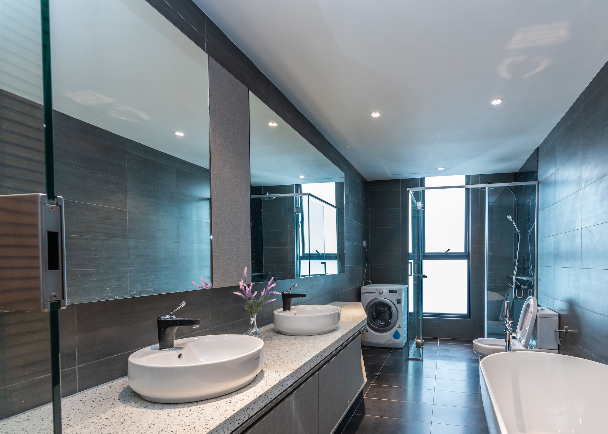 2 Bedrooms, Signature, Loft, 1 King and 2 Queen Beds, Single Bed, Kuala Lumpur City Center View, Hot Tub، Expressionz KLCC by Wodages 5/6