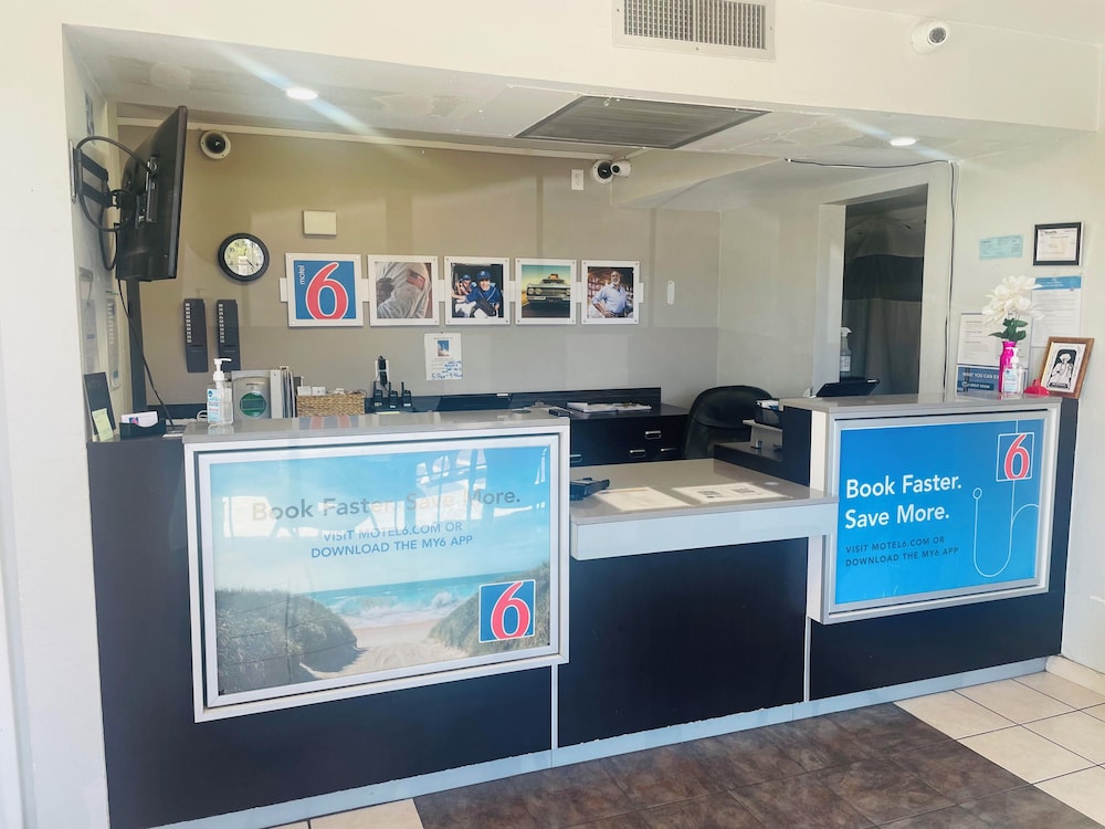 Motel6 Lompoc, CA 9/42