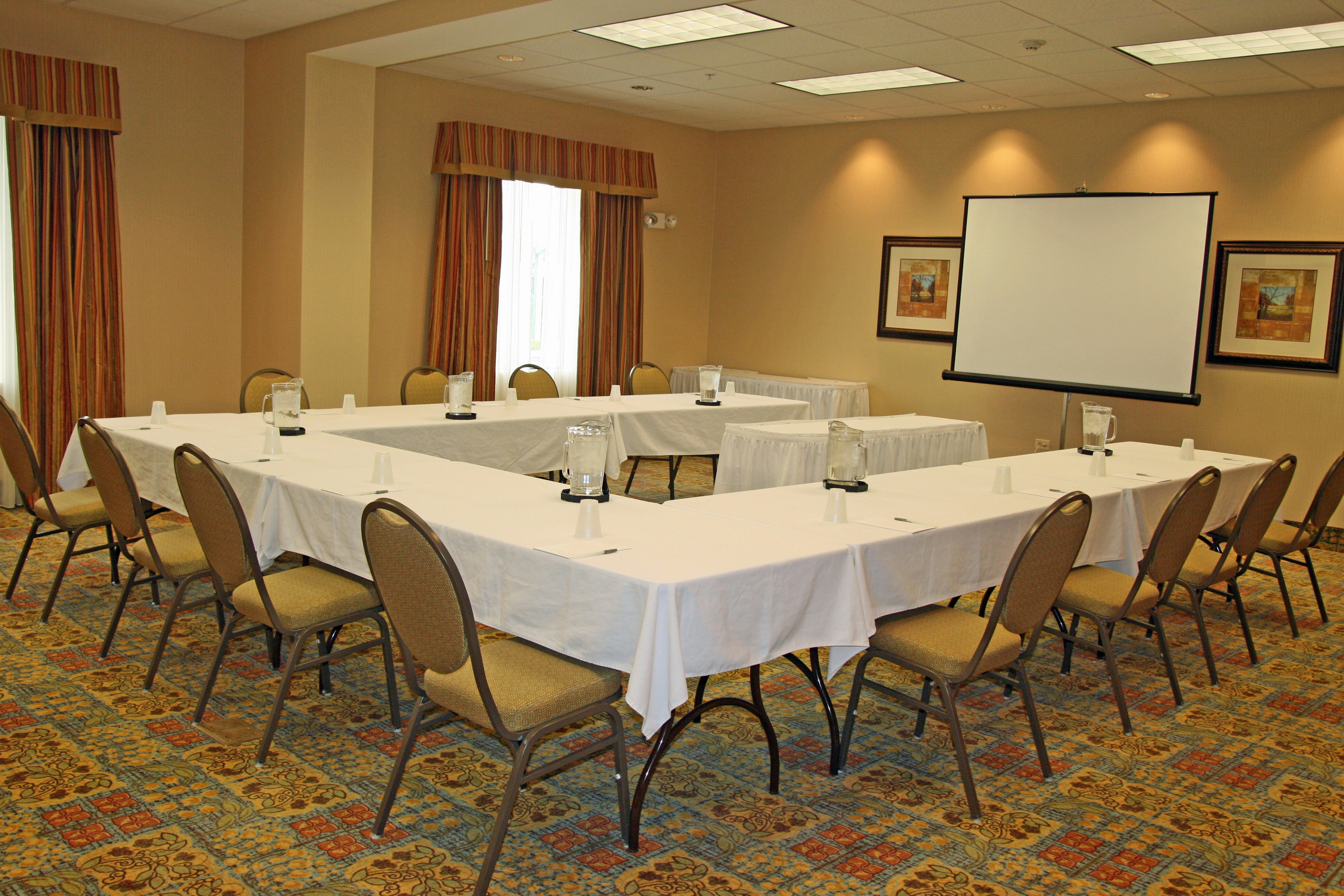 Hampton Inn McHenry 57/62