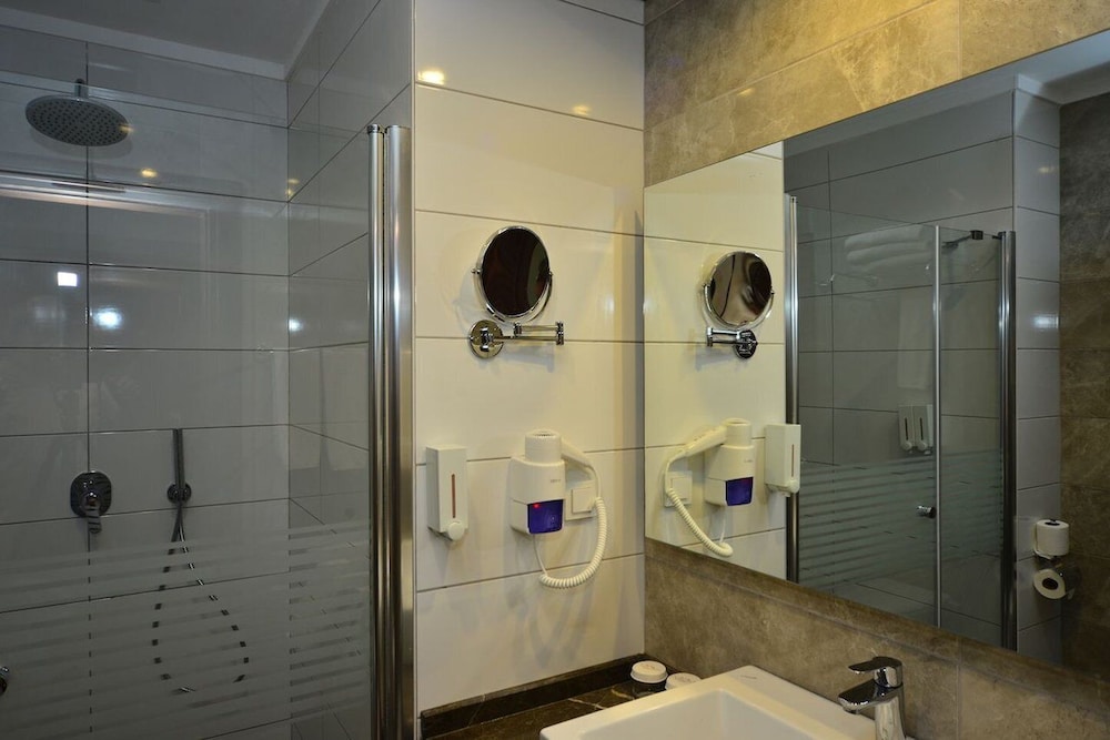 White City Resort 26/80