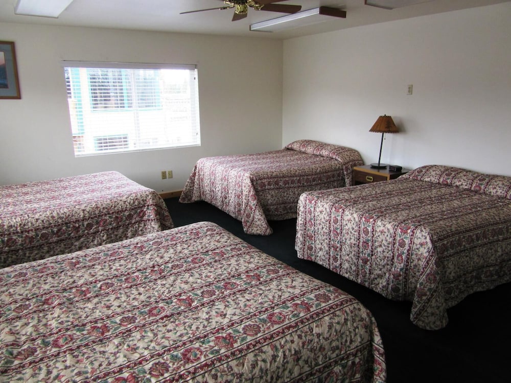 Yellowstone Country Inn 18/48