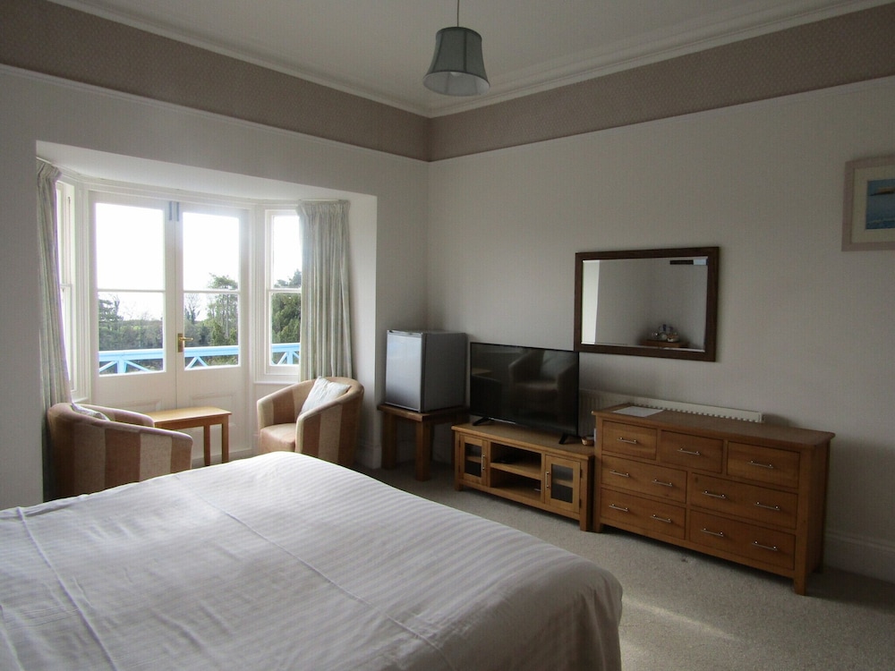 St Maur 10/50