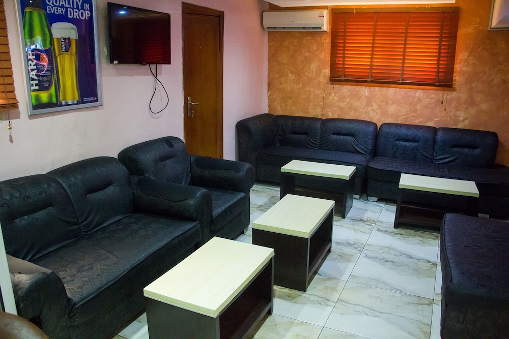 Folade Hotels 16/29