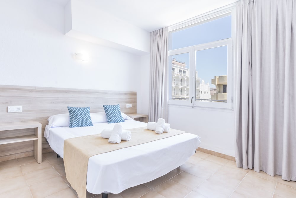 Suncoast Ibiza Hotel - Adults Only 17/77