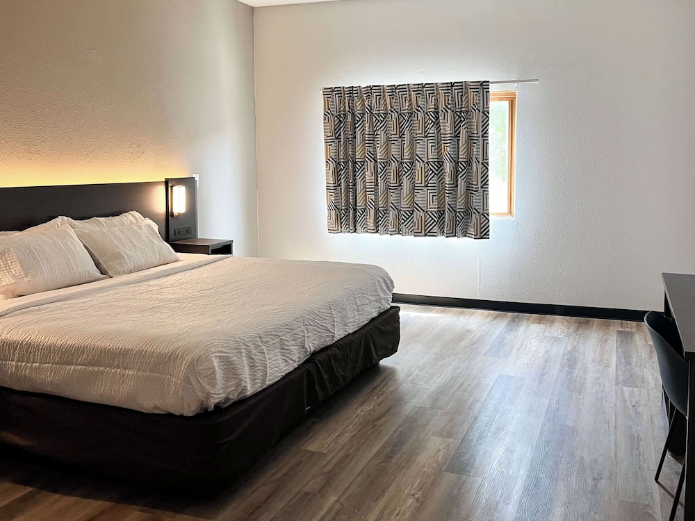 Studio6 Suites Elkhart, IN 19/40