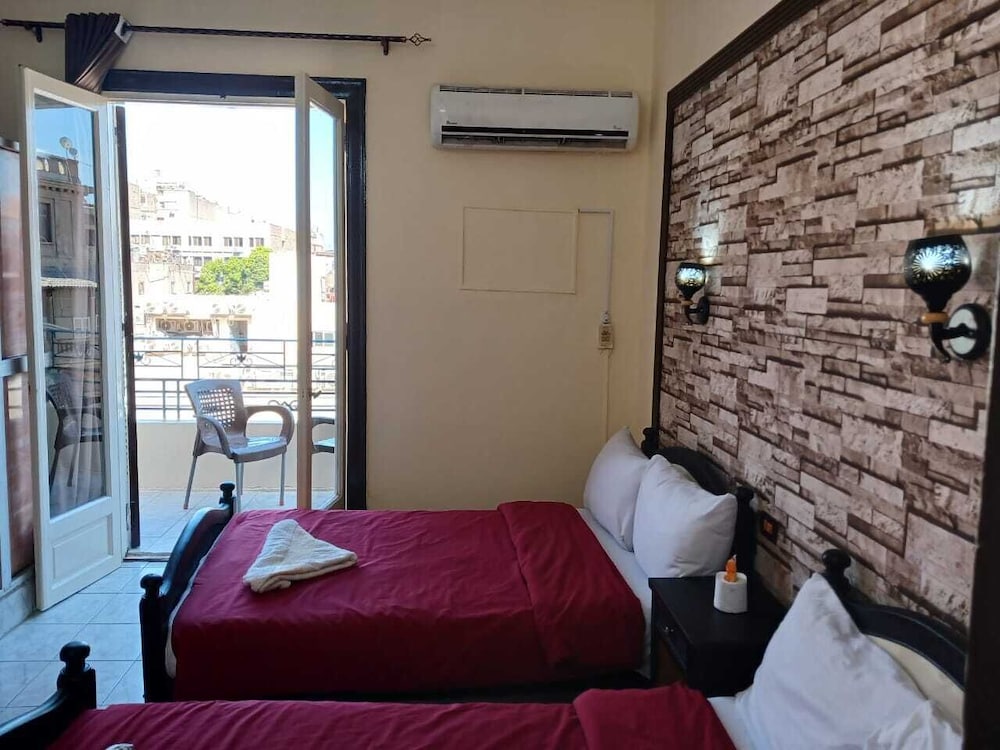 New Palace Hostel 6/38