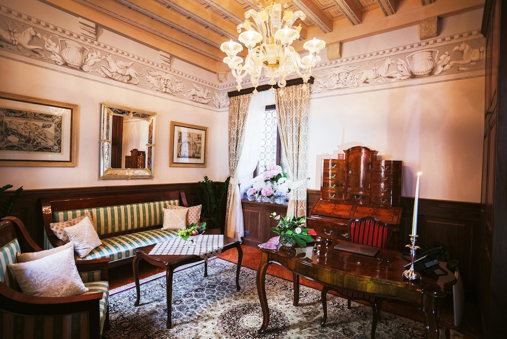 Heritage Hotel Cardo 51/65