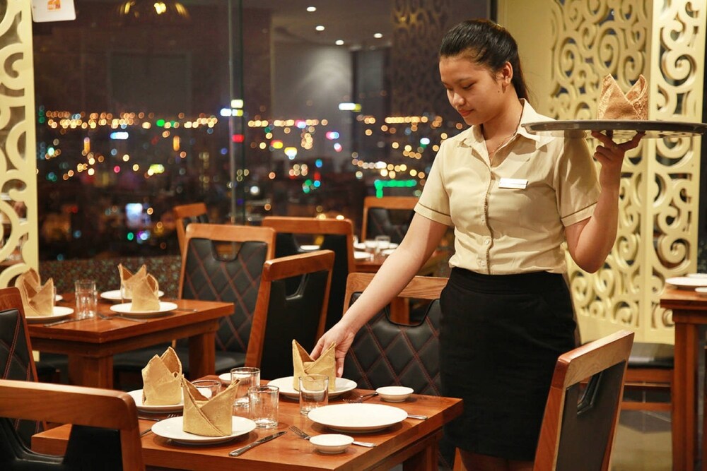 Golden Sun Hotel 56/60