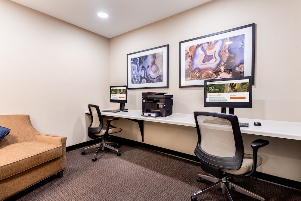 Candlewood Suites Eau Claire I-94 34/43