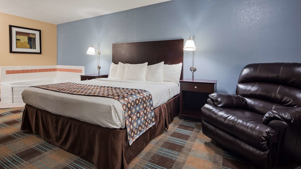 Baymont by Wyndham Danville IL 16/41