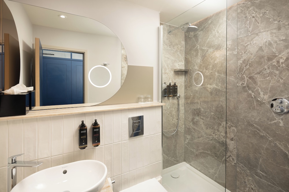 Mercure London Earls Court 59/59