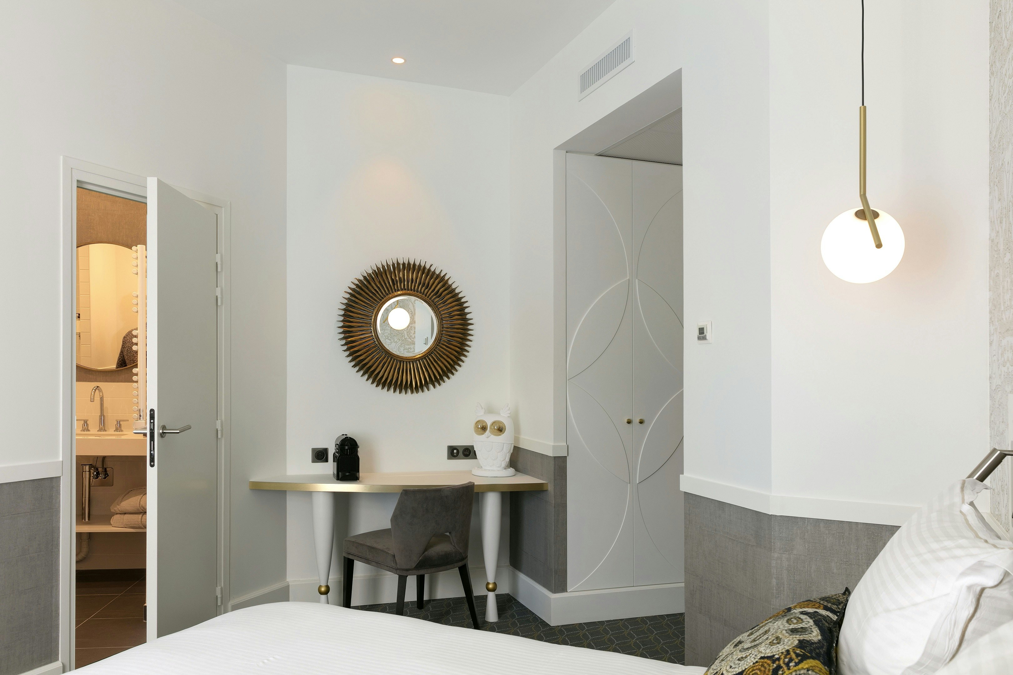 Continental Hotel Reims 41/42