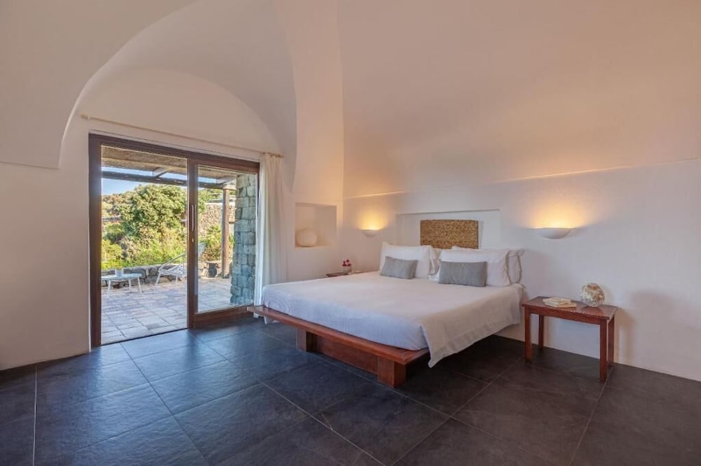 Room, Single, Side Sea View