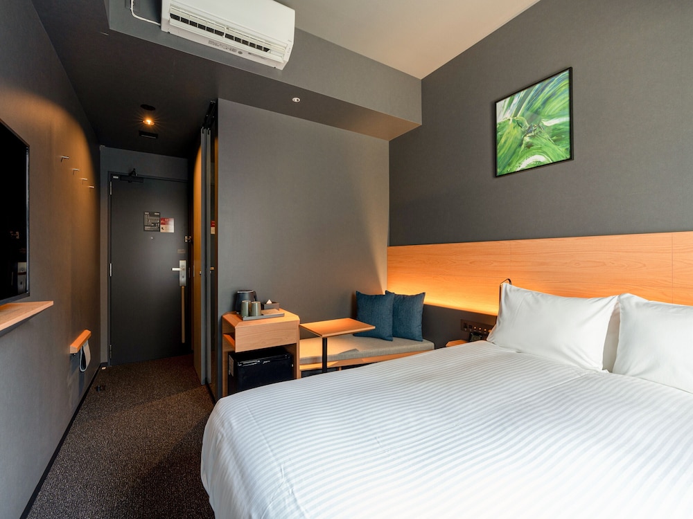 Queen Double Room Shower Booth Only