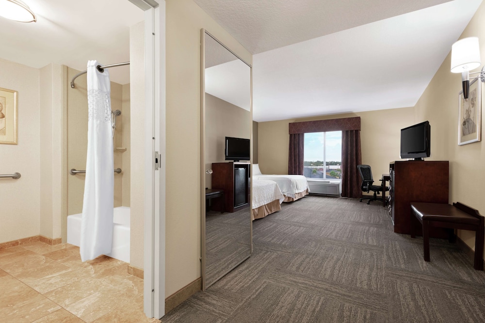 Hampton Inn Suites Brunswick 11/45