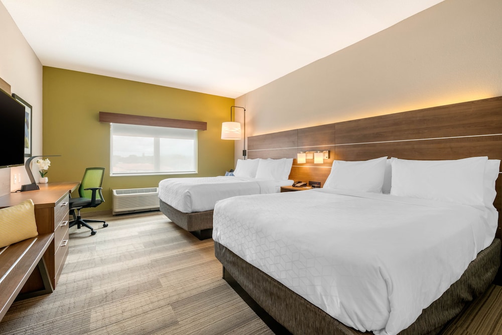 Holiday Inn Express And Suites Wildwood The Villages 20/75
