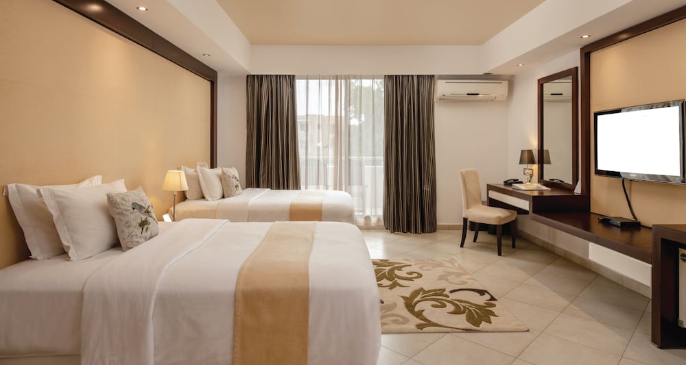 Peninsula Hotel Dar es Salaam 10/60