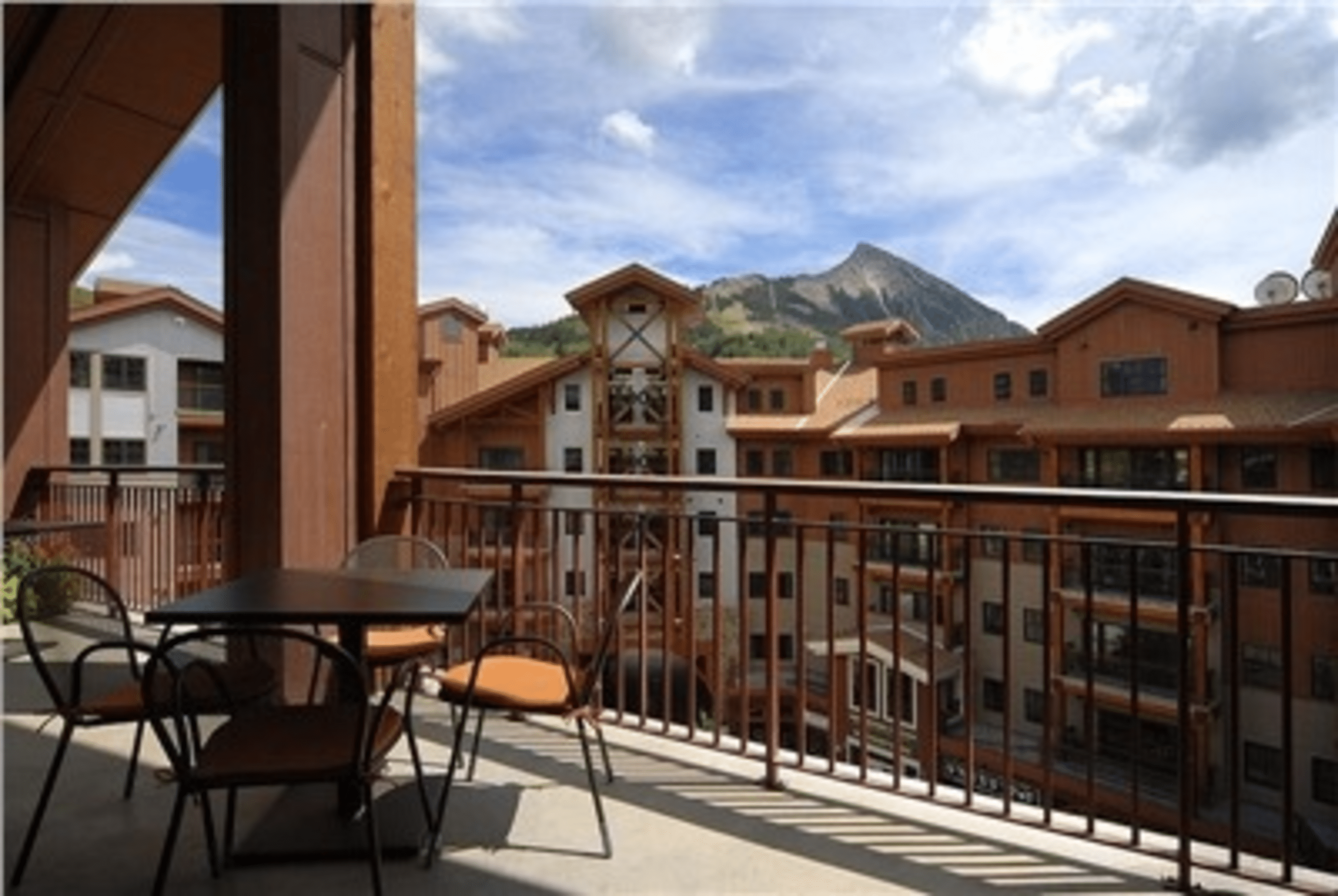 The Lodge At Mountaineer Square 4/34