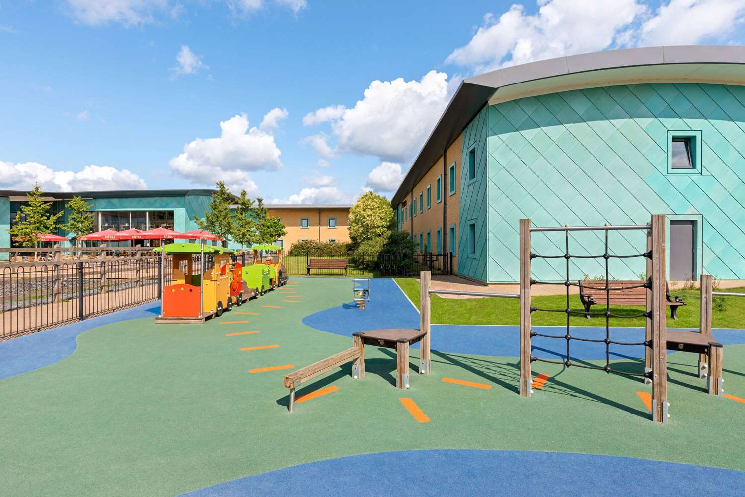 Ramada by Wyndham Cobham 40/47