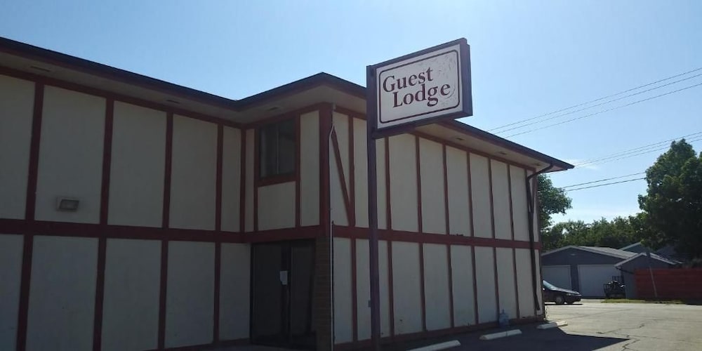 Guest Lodge 16/70