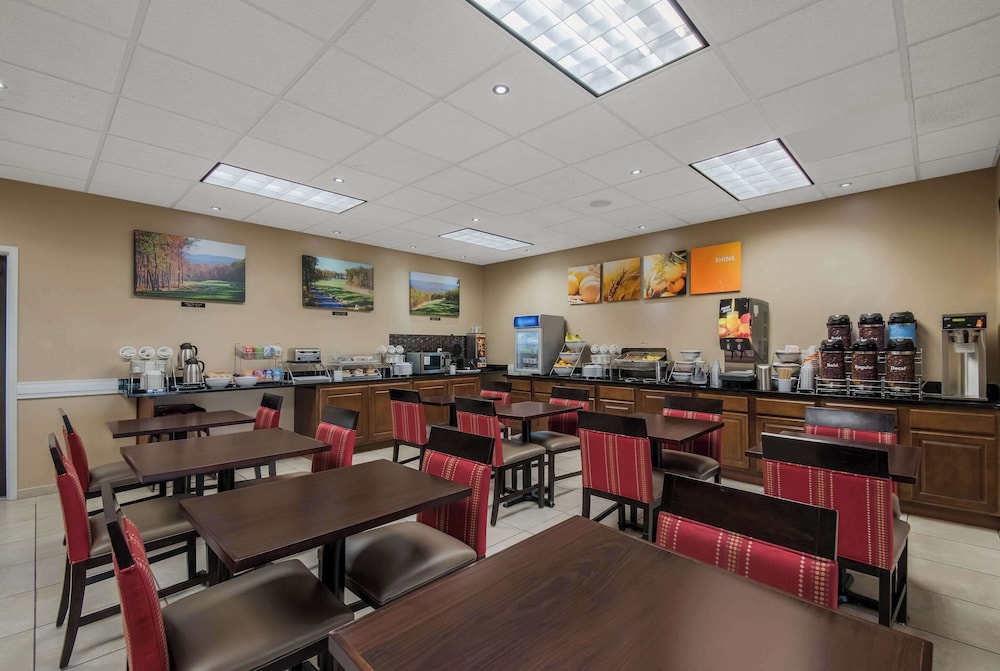 Comfort Inn and Suites Barnesville Frackville 38/56