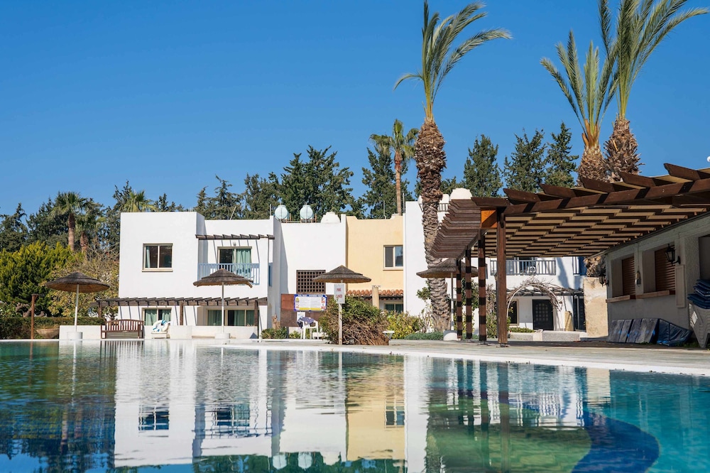 Paphos Gardens Apartments 88/91