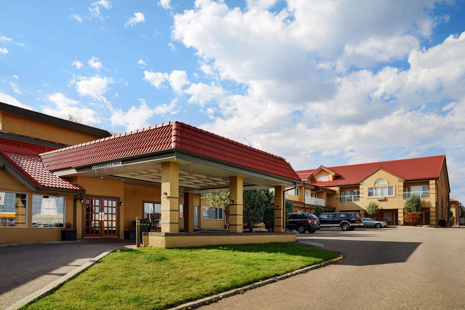 SureStay by Best Western Medicine Hat 13/14