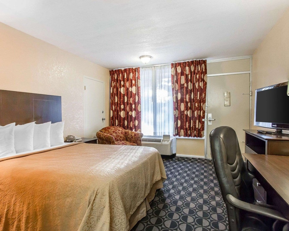 Quality Inn Ada near University 18/43